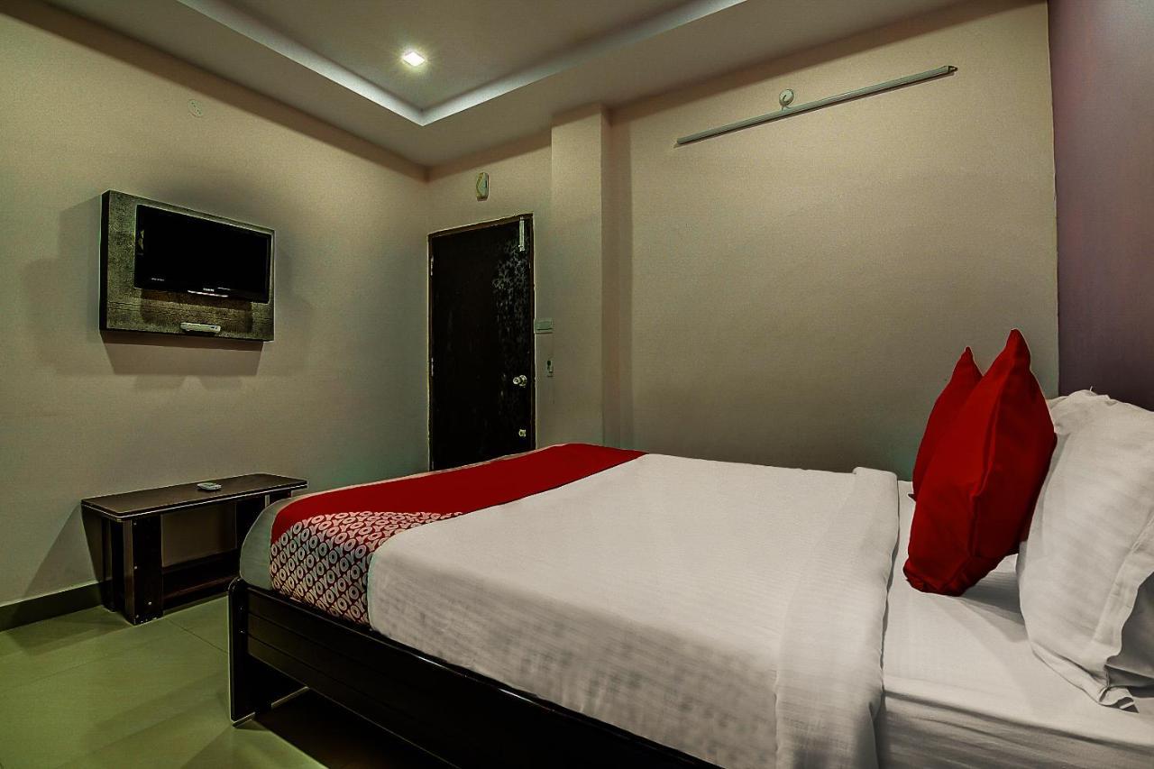 Oyo 8929 Stay Siddhartha Residency Jalāripeta Екстериор снимка