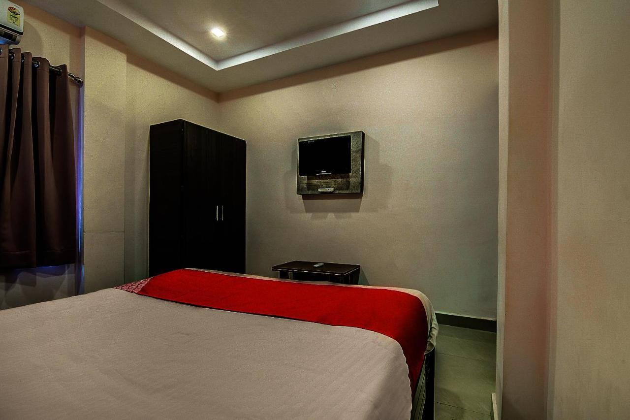 Oyo 8929 Stay Siddhartha Residency Jalāripeta Екстериор снимка